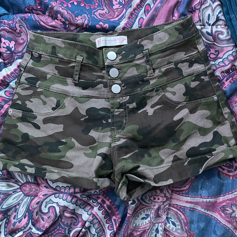 4 Jean shorts!
